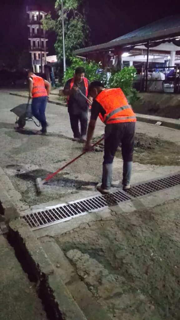 No photo description available.