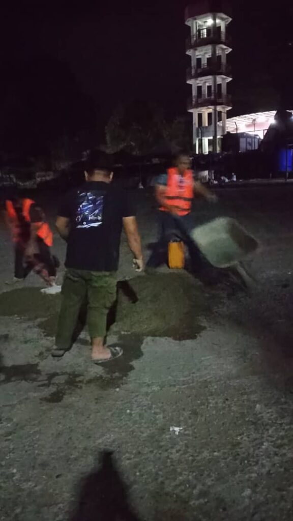 No photo description available.