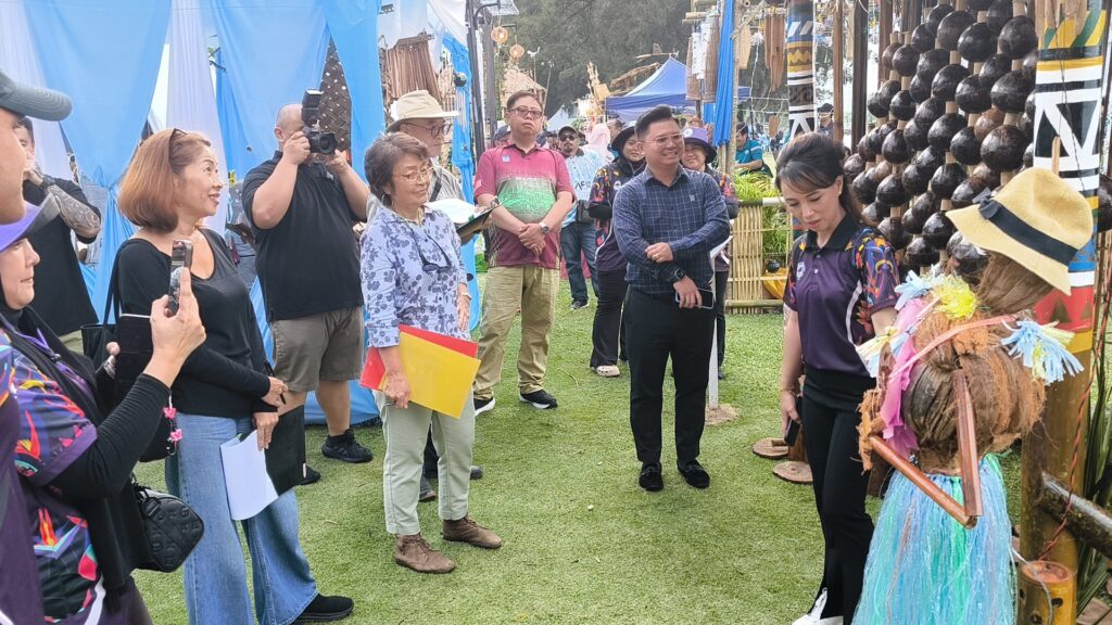 No photo description available.